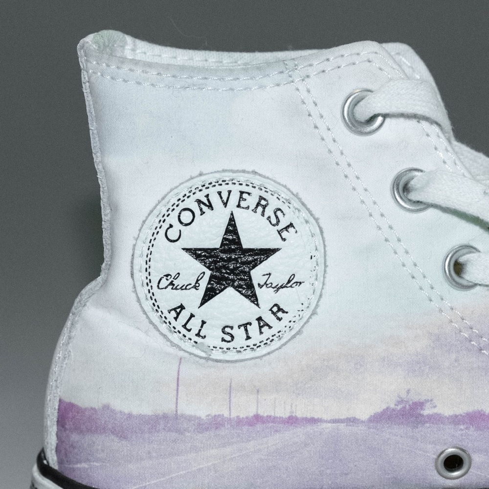 Womens US 7 Converse Chuck Taylor High Tops. Used.